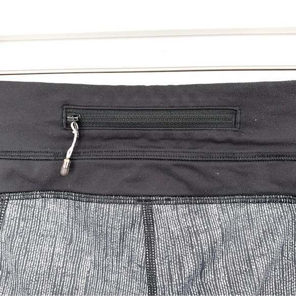 Lululemon Run: Inspire Crop II *All Luxtreme Burlap Texture Black Dune / Black 8 - Picture 10 of 12